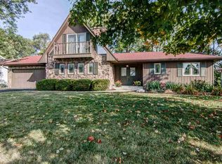 5836 Dorchester Dr, Rockford, IL 61108