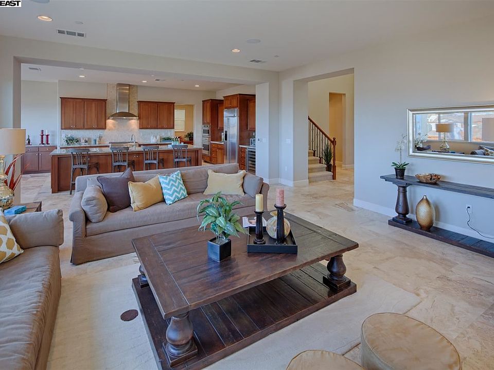 1st image of 4860 Viento Ct