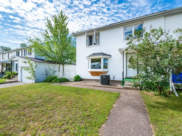 117 Algonquin St, Deep River, ON K0J 1P0