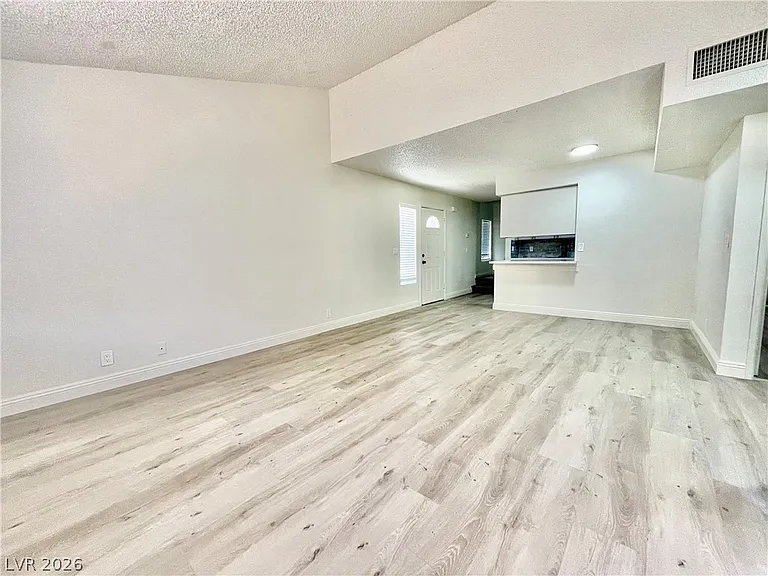5187 Greene Ln #B — Photo 5