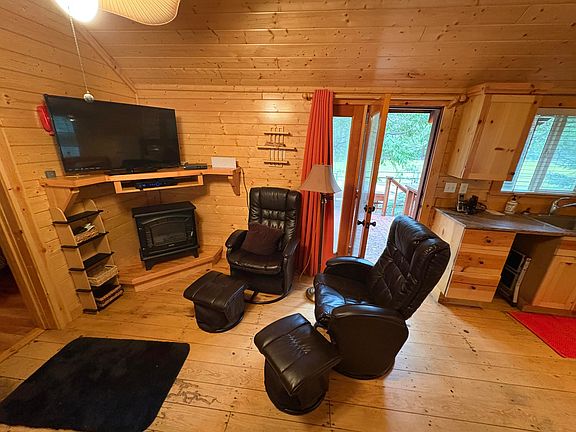 4th image of 57884 Eshom Valley Drive