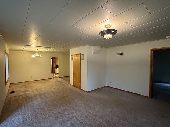 2nd image of 704 E 5th Ave