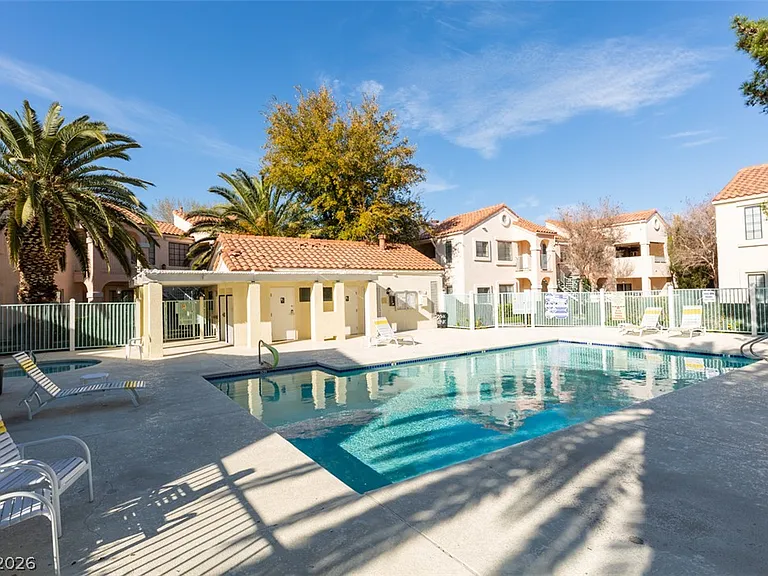 4873 S Torrey Pines Dr #103 — Photo 25