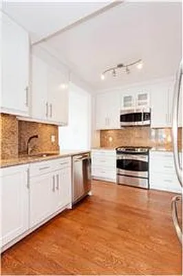 Sold by Fenwick Keats Real Estate | media 16