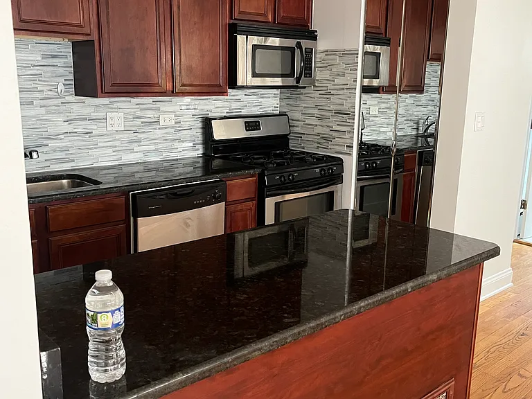 7608 N Rogers Ave #203 — Photo 11