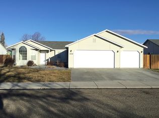 1954 N Duck Hawk Ave, Kuna, ID 83634