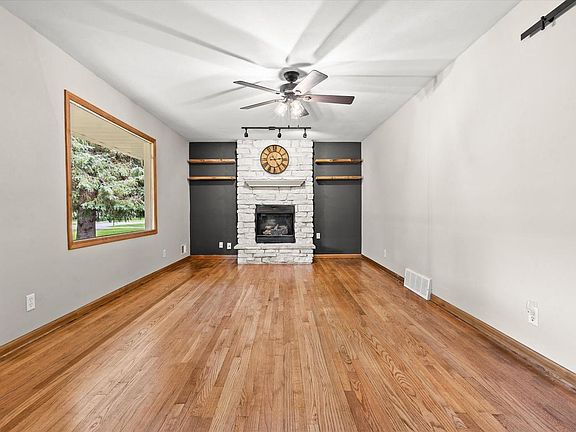 4th image of N64W14161 Lincoln LANE