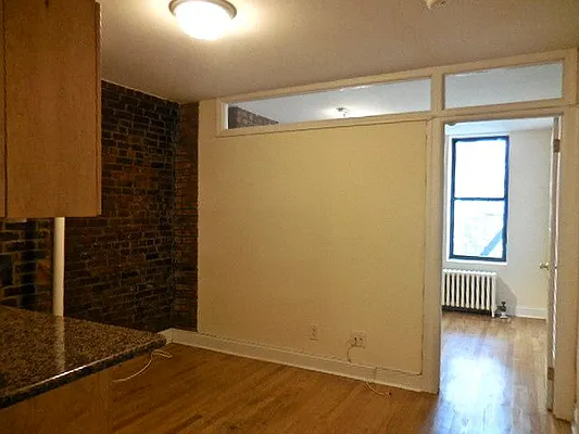 Rented by Urban Real Estate Property Group Inc | media 10