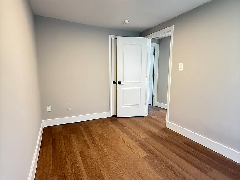 6932 Hawthorne St — Photo 8