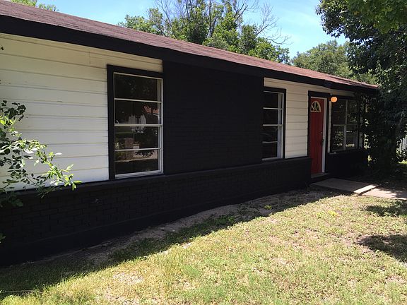2nd image of 6718 Monterey St