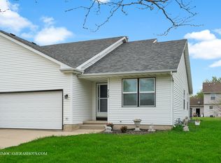 713 Redwood Ct, Genoa, IL 60135