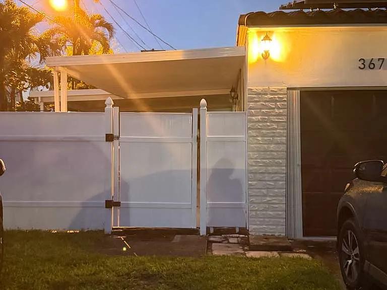 3671 SW 20th St — Photo 9