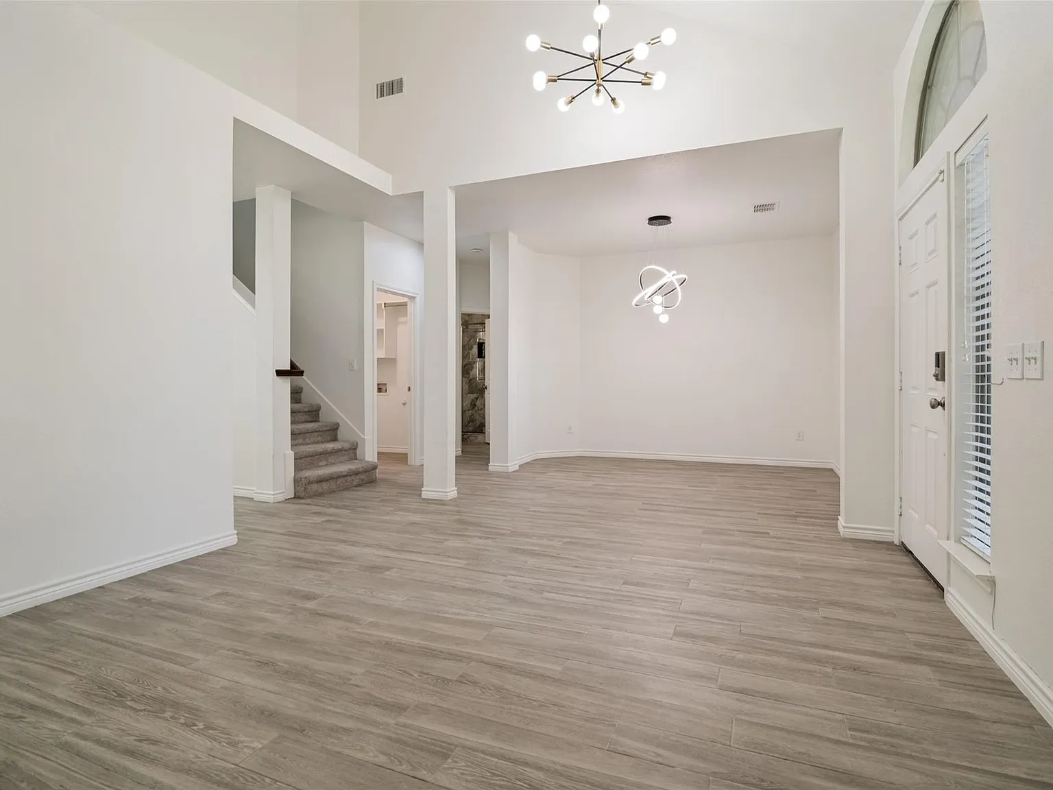 5 bed, 2561 sqft, $2,800 — Photo 4