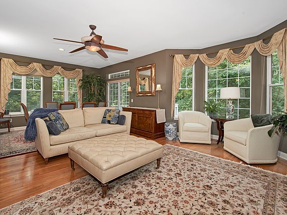 2nd image of 1 Wyldwood Dr #1