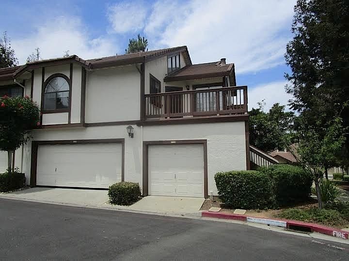2827 Buena Knoll