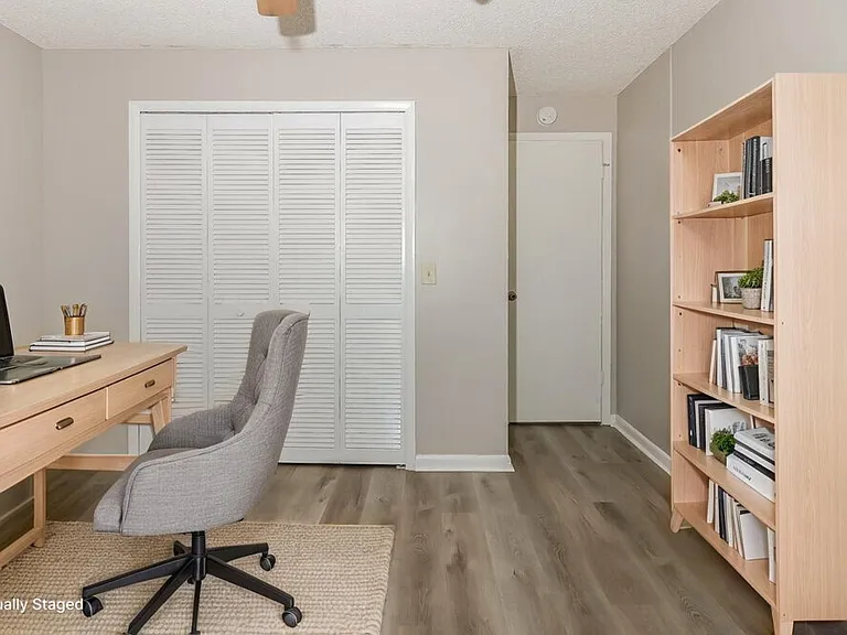147 Viscaya Ave — Photo 15