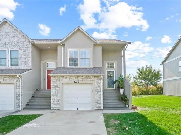 627 S Woodson Ln, Gardner, KS 66030