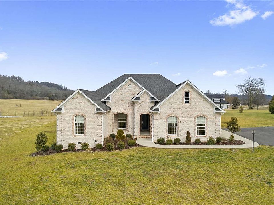1st image of 104 Stonewall Dr