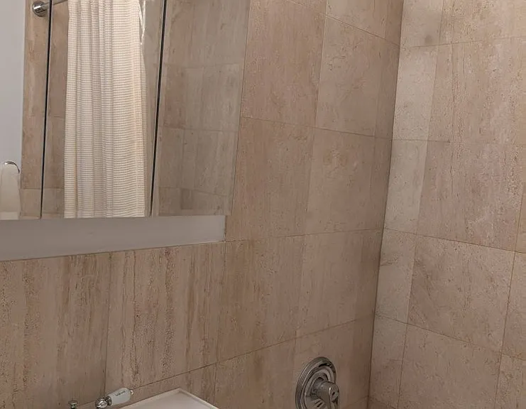 140 E 56th St #11J — Photo 6