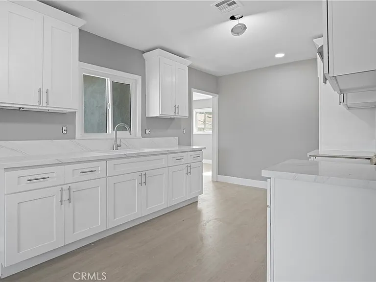 4330 Pacific Ave — Photo 13