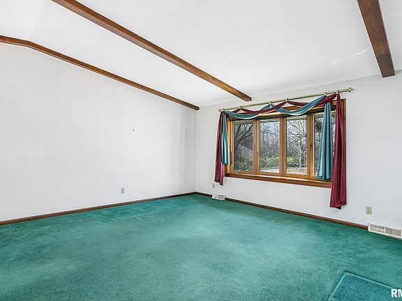 3rd image of 219 Greenwood Ave