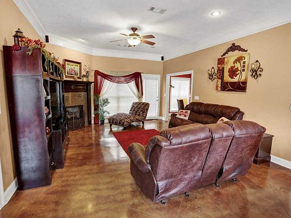 5th image of 614 Walnut Grove Dr