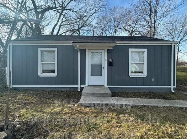 5518 S Benton Ave, Kansas City, MO 64130