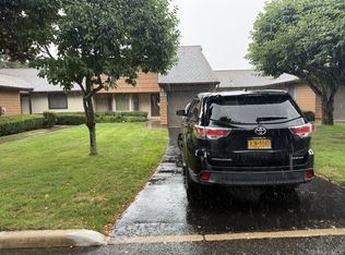 113 Scarlett Dr, Commack, NY 11725