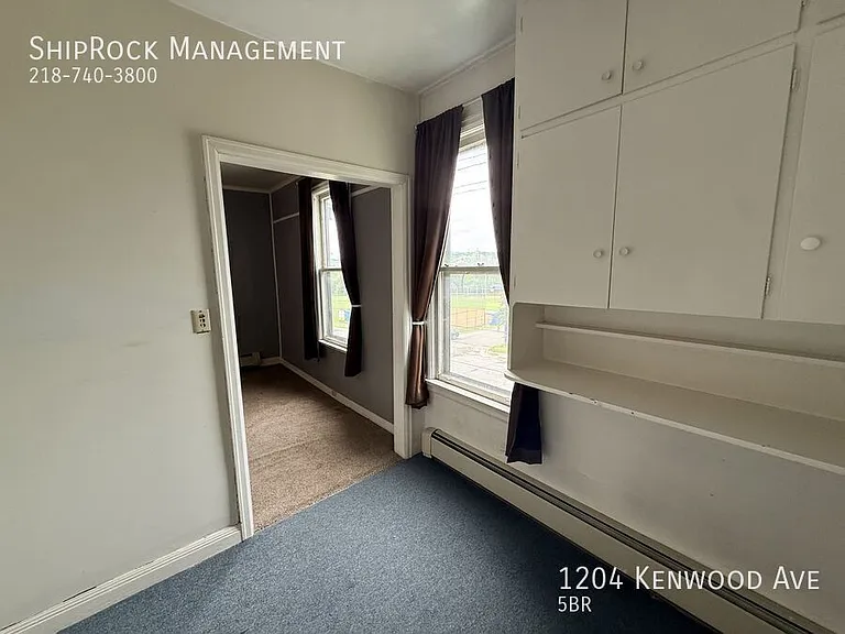 1204 Kenwood Ave — Photo 23