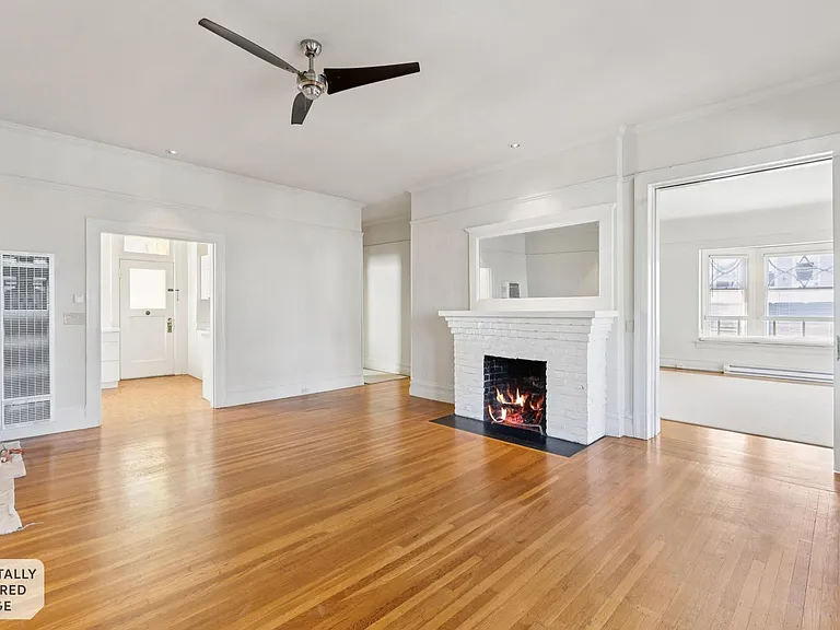 304 Walnut St — Photo 17