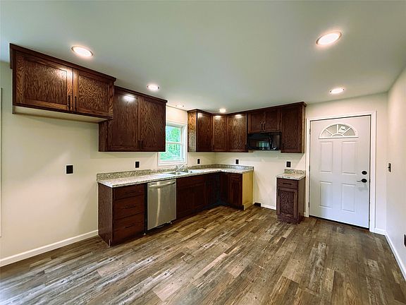 2nd image of W9902 Flohr Road