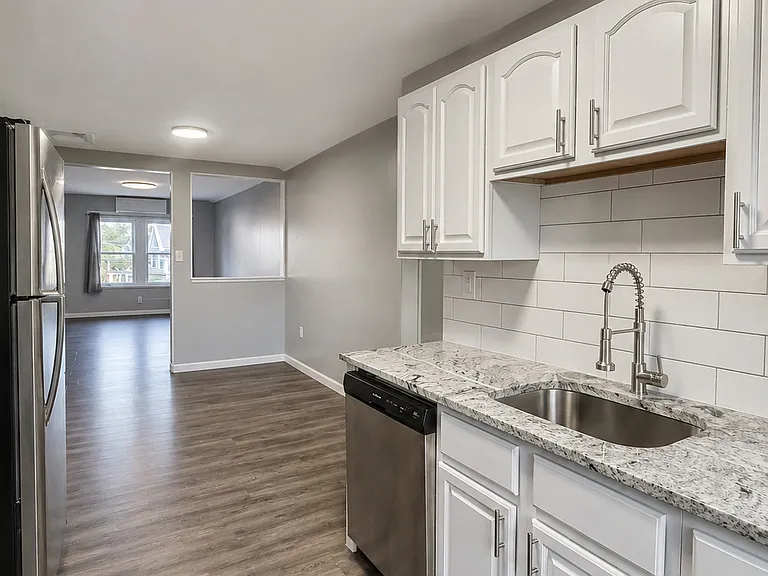 158 Chapel St #3 — Photo 2