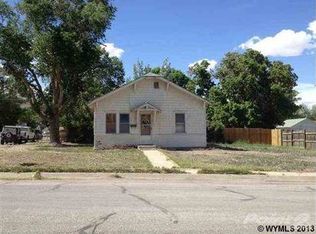 301 E Maple St, Rawlins, WY 82301
