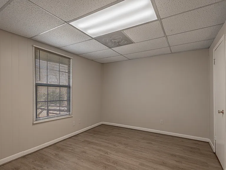 626 University Ave #G — Photo 7