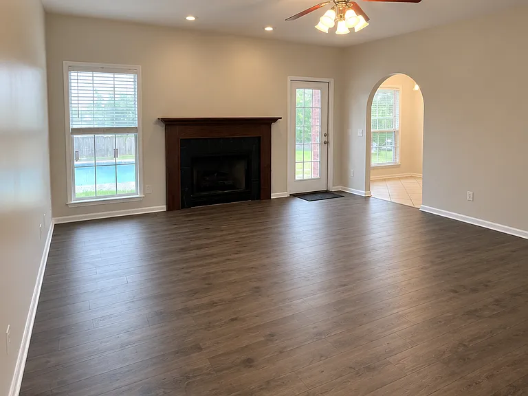 201 Fountain Crest Dr — Photo 7