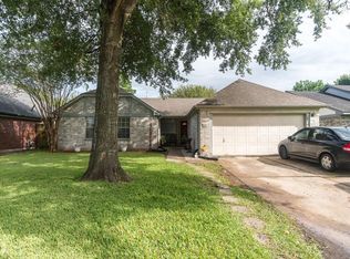 10827 W Dogwood Dr, La Porte, TX 77571