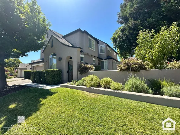 2006 Falcon Ridge Dr, Petaluma, CA 94954