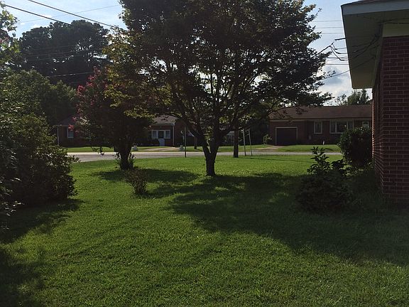 4th image of 1537 Wilkins Dr