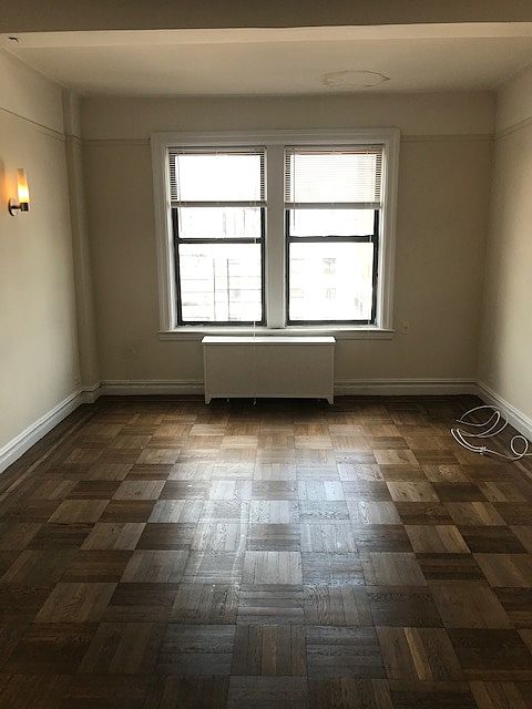1st image of 207 W 106th St APT 10E