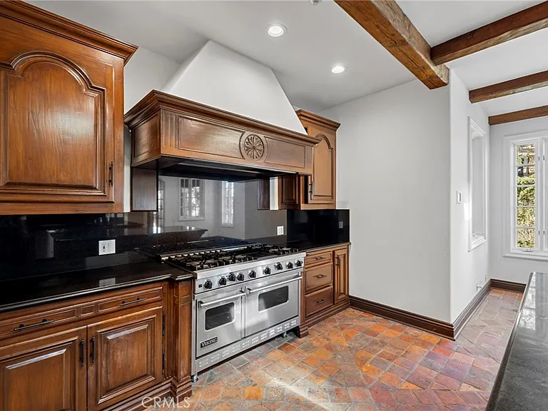 1316 Beverly Grove Pl — Photo 22