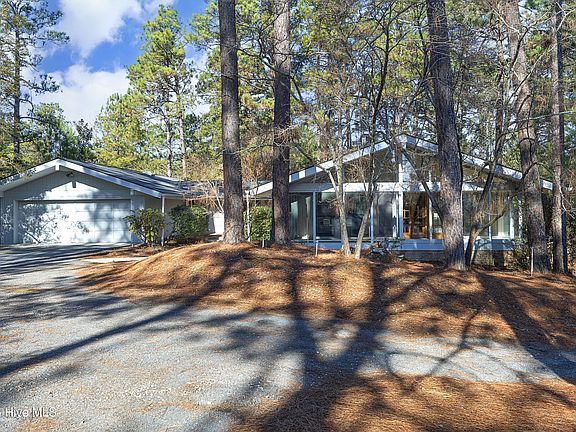 3rd image of 170 Quail Hollow Drive