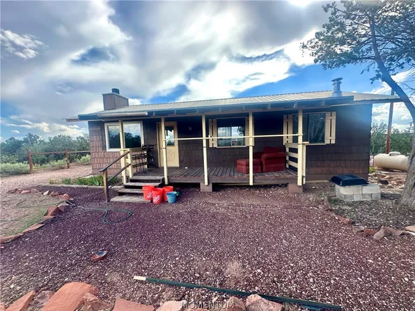 25633 W El Dorado Drive, Seligman, AZ 86337