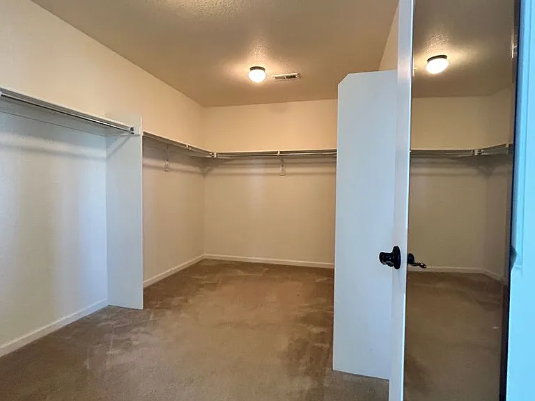 502 W 169th Pl — Photo 24