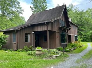 1005 N Bennington Rd, Bennington, VT 05201