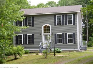 40 W Hill Dr, Belgrade, ME 04917