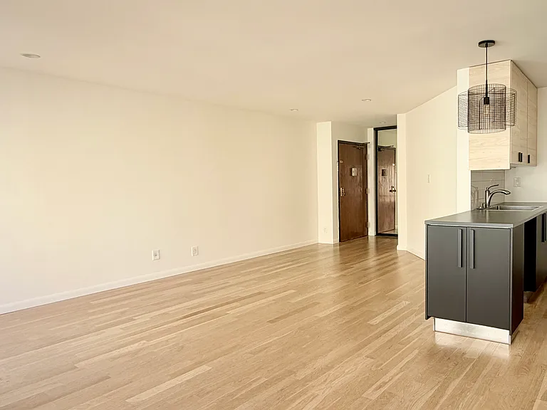 1885 Pacific Ave #302 — Photo 9