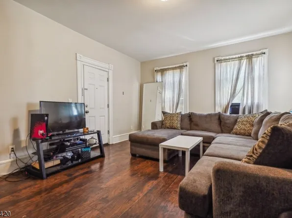 413-15 E 7th St, Plainfield City, NJ 07060