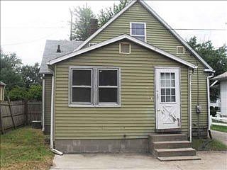 2nd image of 1820 Oakland Ave