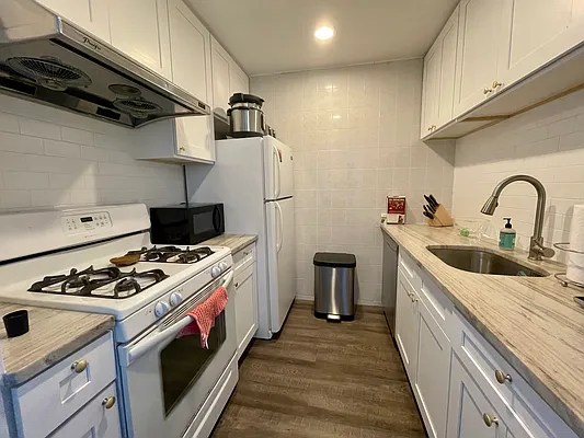 Rented by REAL New York | media 9