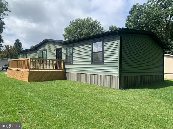 27 Summer Dr, Elizabethtown, PA 17022